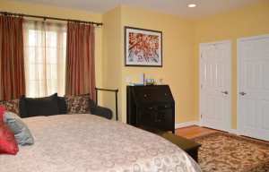 18 - Master bedroom